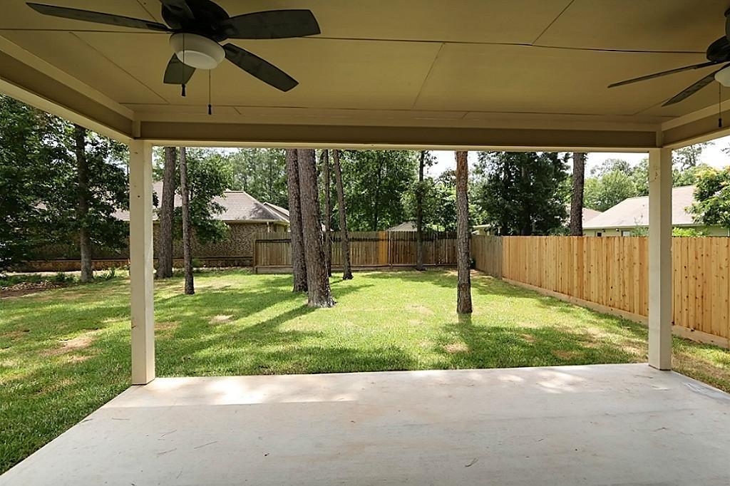 10506 Chateau Lane, Conroe, Texas image 3