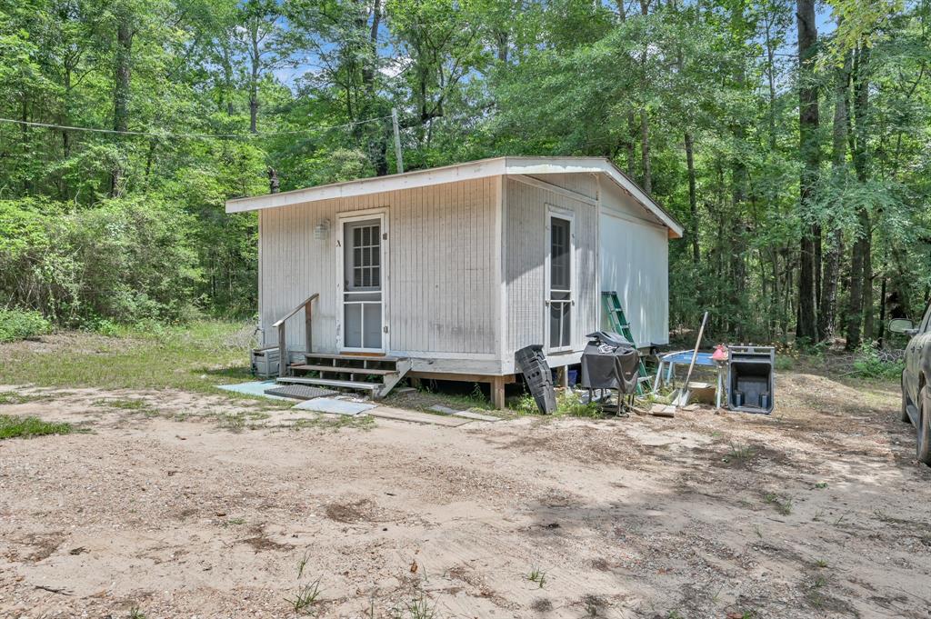 5200 Green Pine Boulevard, Willis, Texas image 13