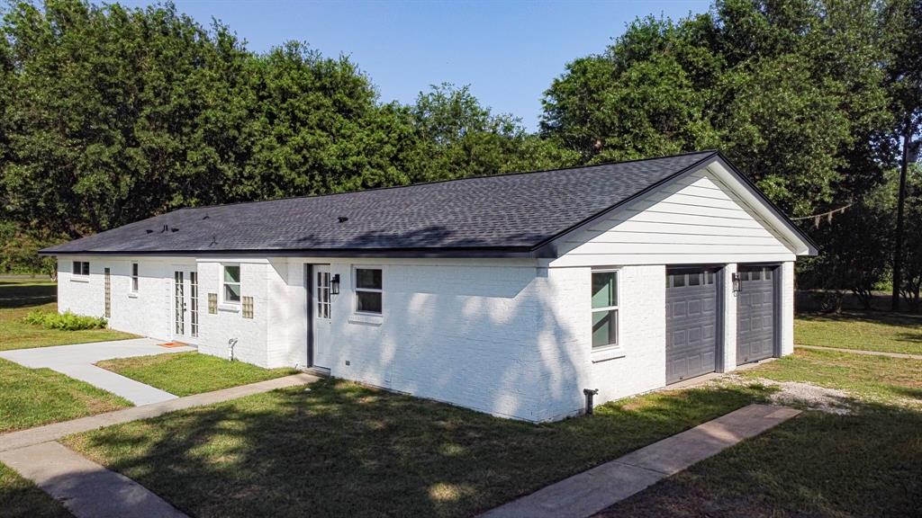 652 E Taylor Lake Circle, Livingston, Texas image 28