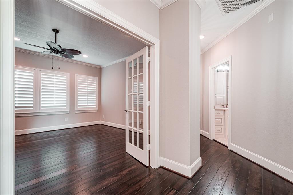 11503 Kings Point Boulevard, Mont Belvieu, Texas image 40
