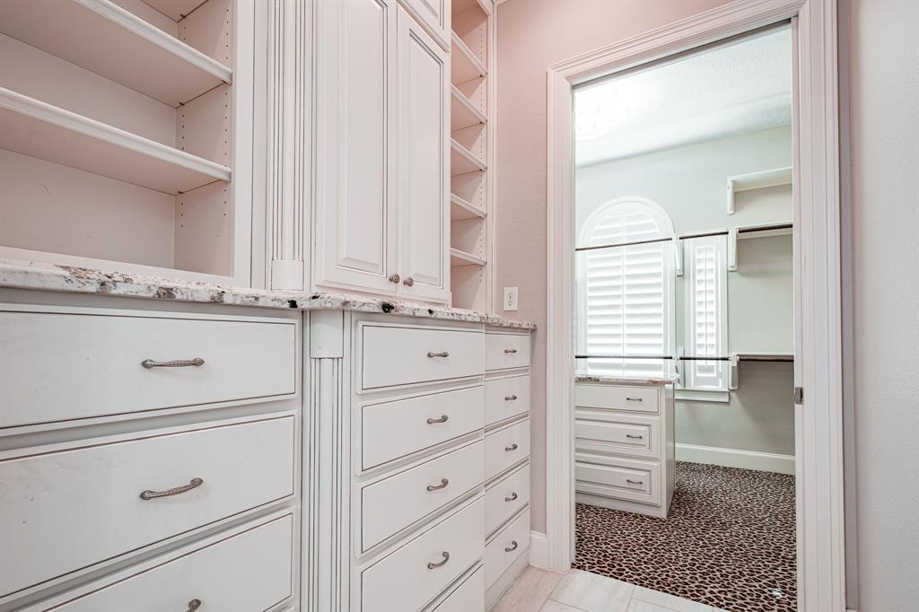 11503 Kings Point Boulevard, Mont Belvieu, Texas image 34