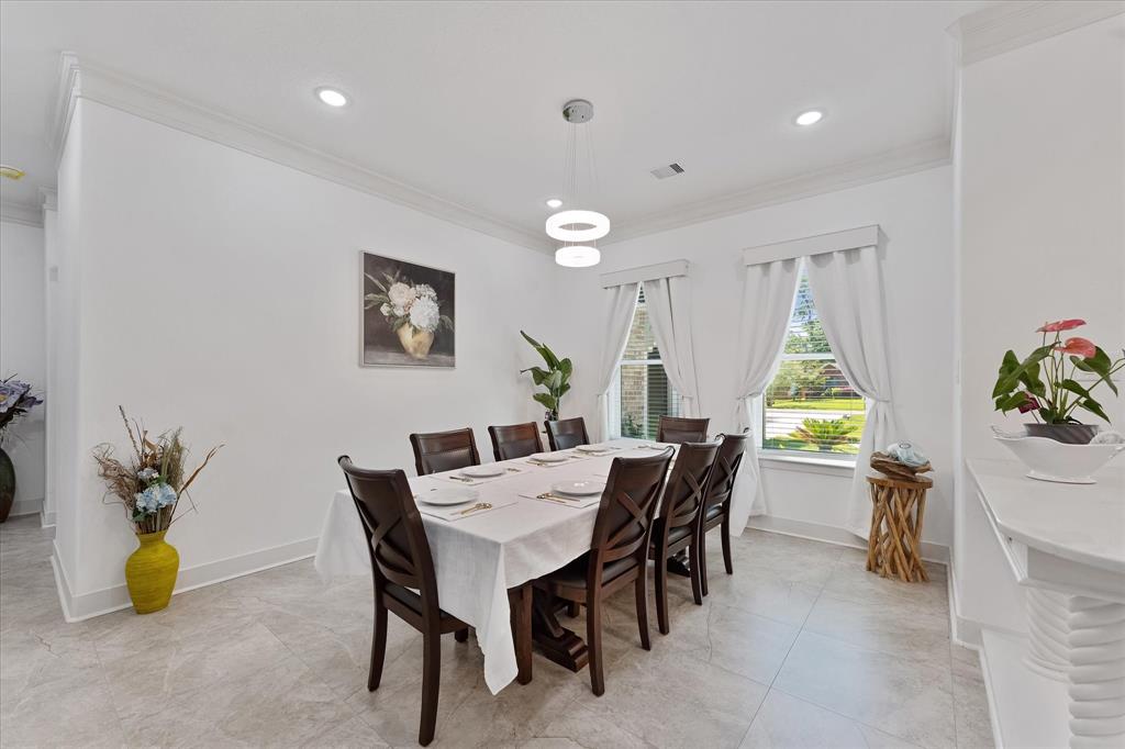 1314 Briar Cliff Street, Conroe, Texas image 12