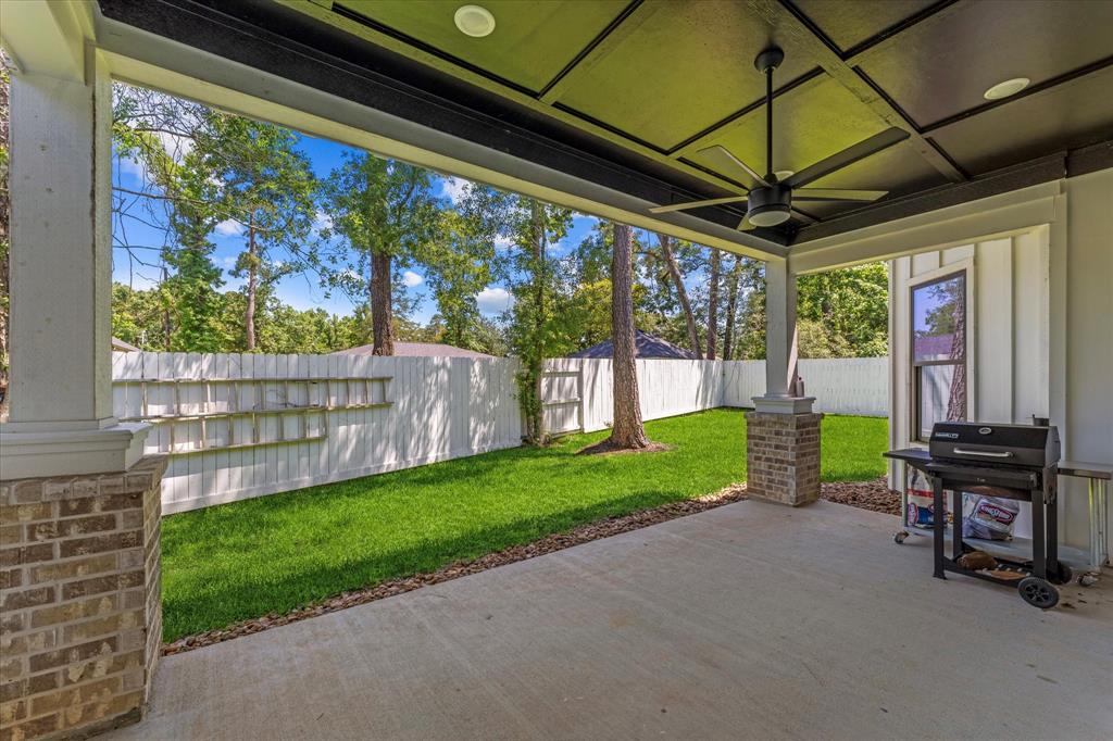 1314 Briar Cliff Street, Conroe, Texas image 48