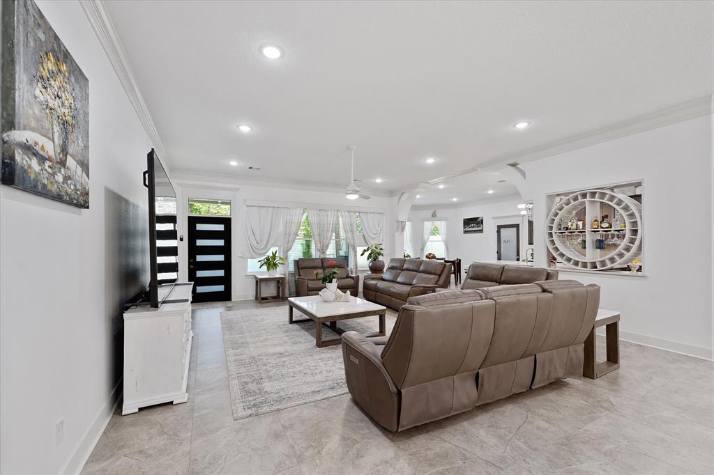 1314 Briar Cliff Street, Conroe, Texas image 25