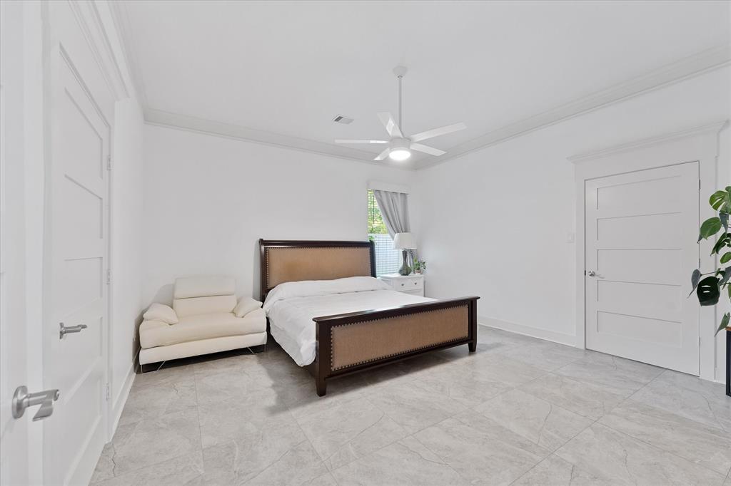 1314 Briar Cliff Street, Conroe, Texas image 17