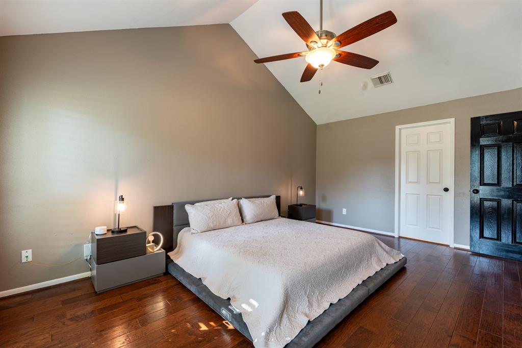 104 Sea Mist Drive, League City, Texas image 12