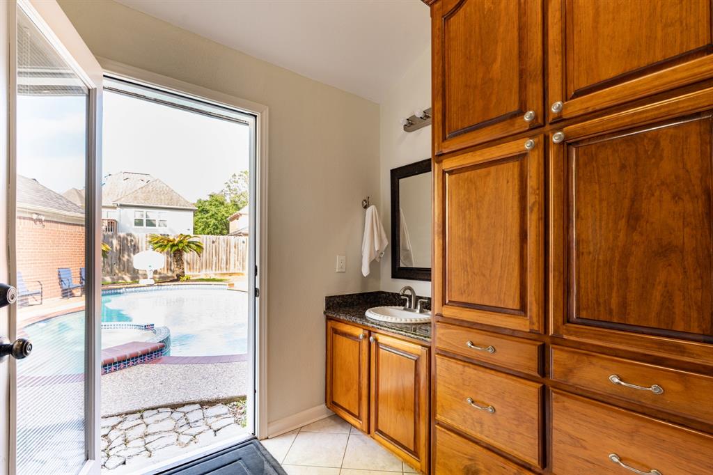 104 Sea Mist Drive, League City, Texas image 15