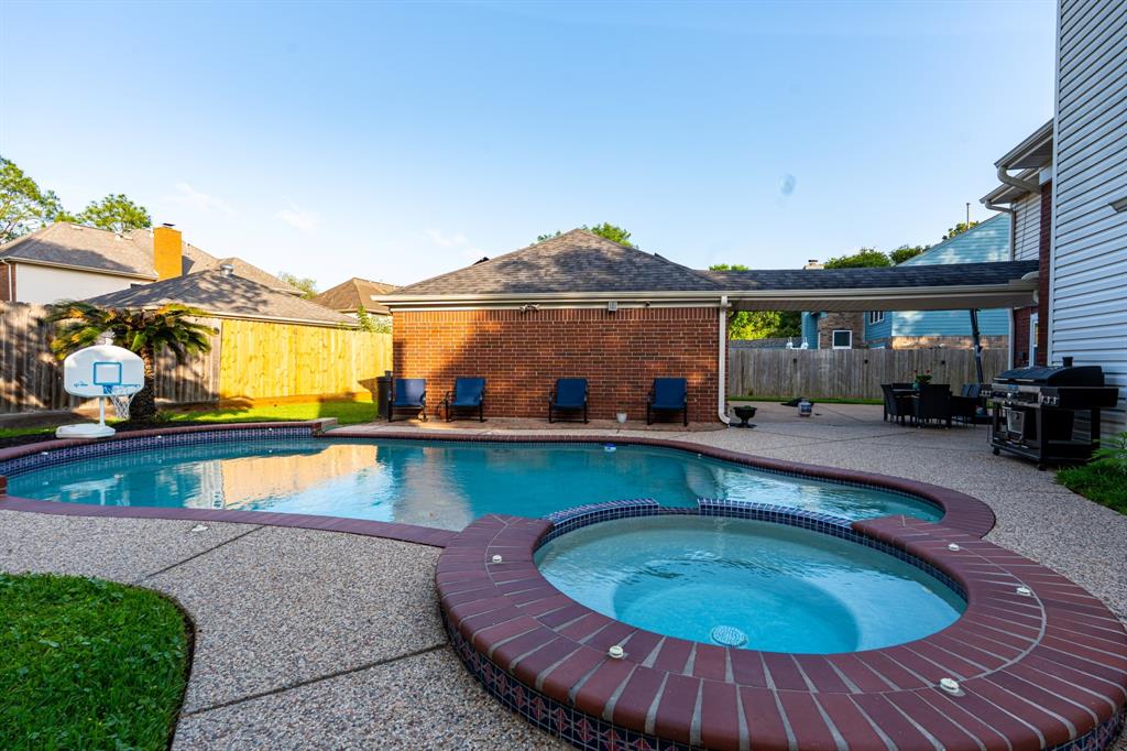 104 Sea Mist Drive, League City, Texas image 29
