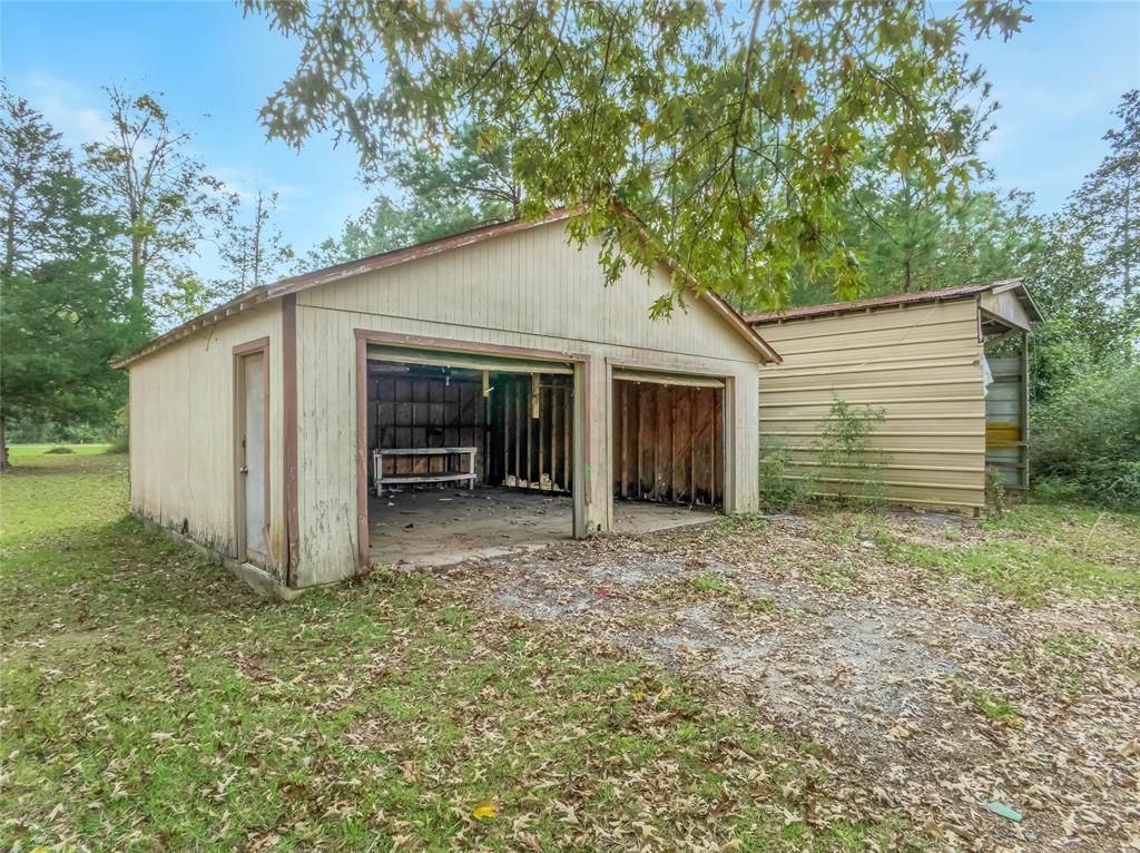 253 Floyd Rains Drive, Livingston, Texas image 25