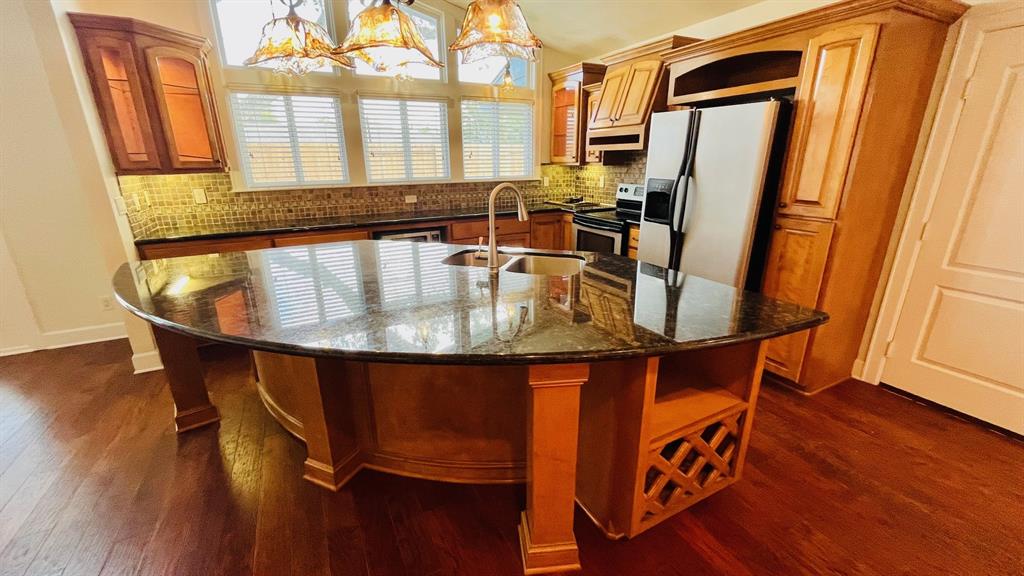 6514 Golf Crest Drive, Galveston, Texas image 7
