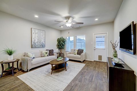 Photo of 14242 W Pine Heart Drive, Conroe, TX 77302 (MLS # 8190873) Photo of 14242 W Pine Heart Drive, Conroe, TX 77302 (MLS # 8190873)