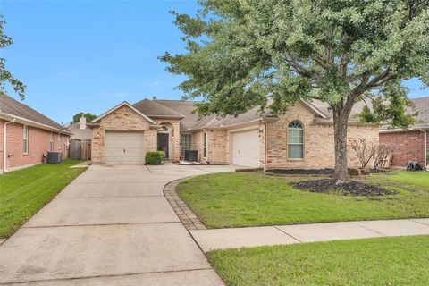 Single Family Residence in Spring TX 21318 Hannover Pines Drive.jpg