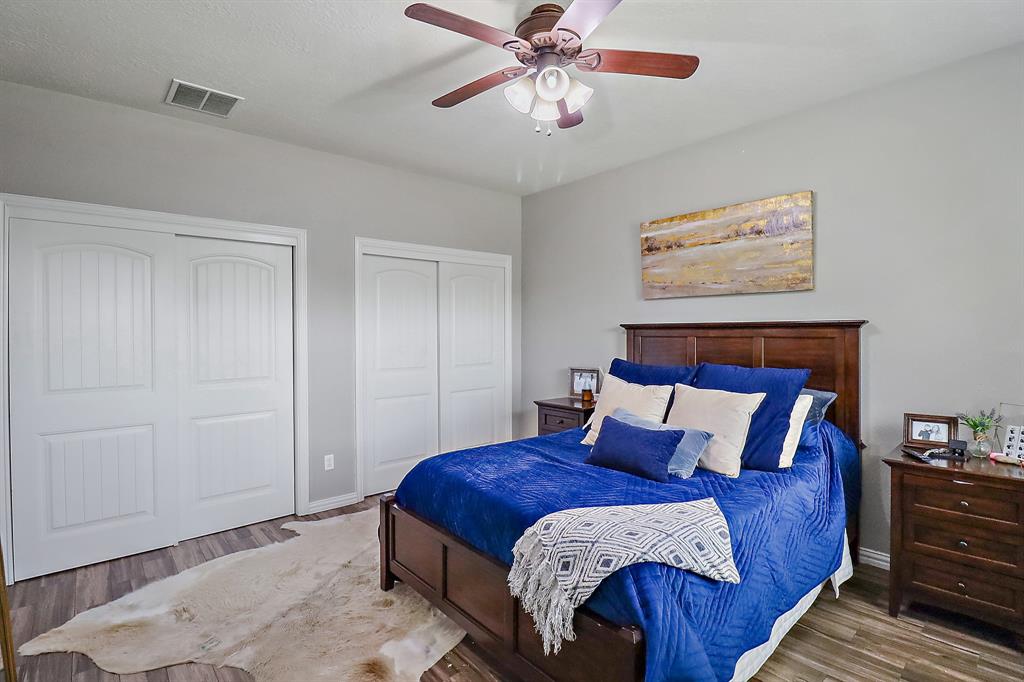 4418 Legends Bay Drive, Baytown, Texas image 16