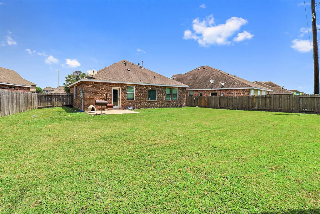 4418 Legends Bay Drive, Baytown, Texas image 23