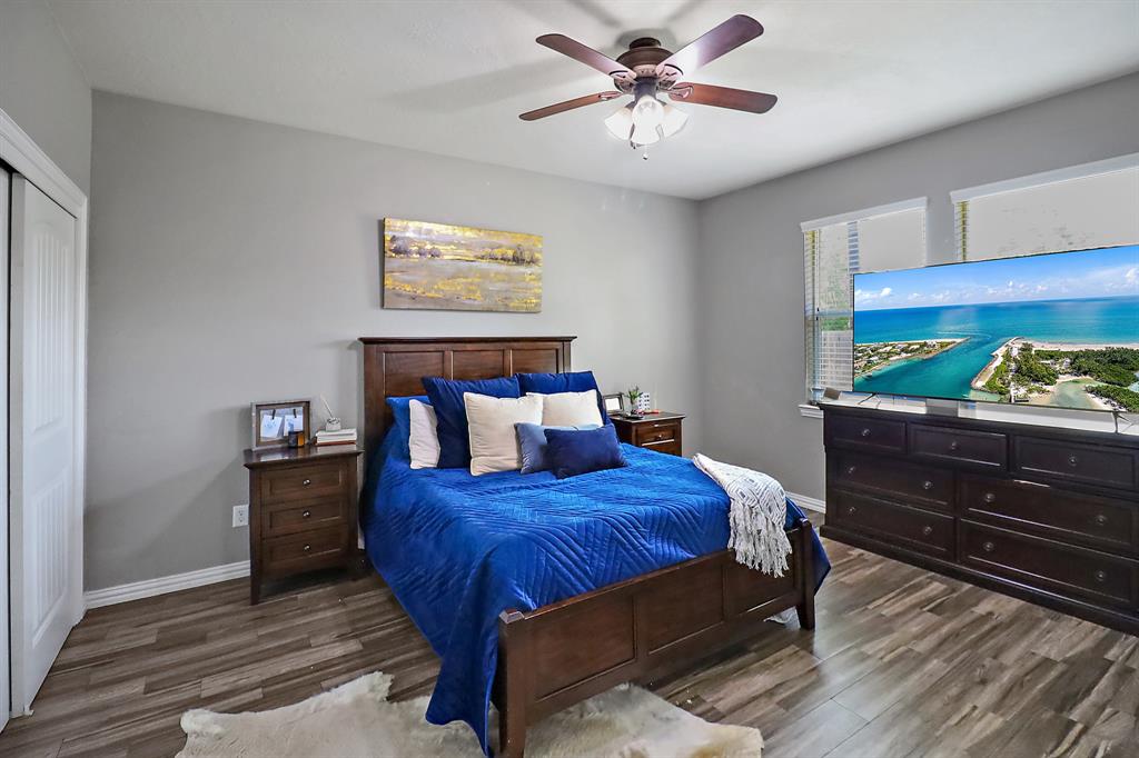 4418 Legends Bay Drive, Baytown, Texas image 15