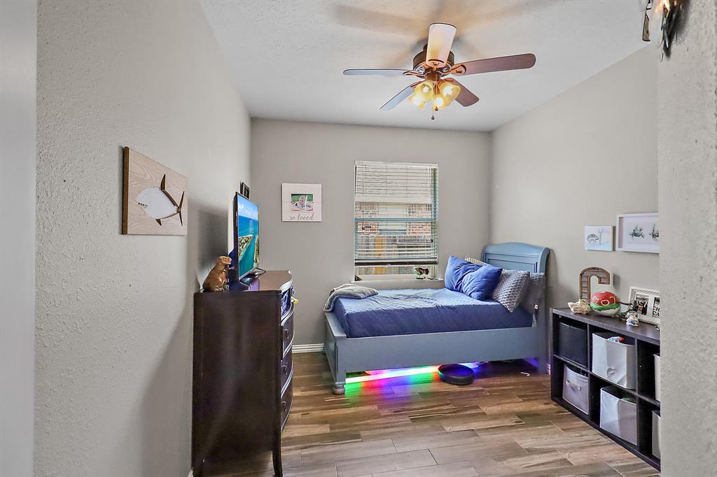 4418 Legends Bay Drive, Baytown, Texas image 10