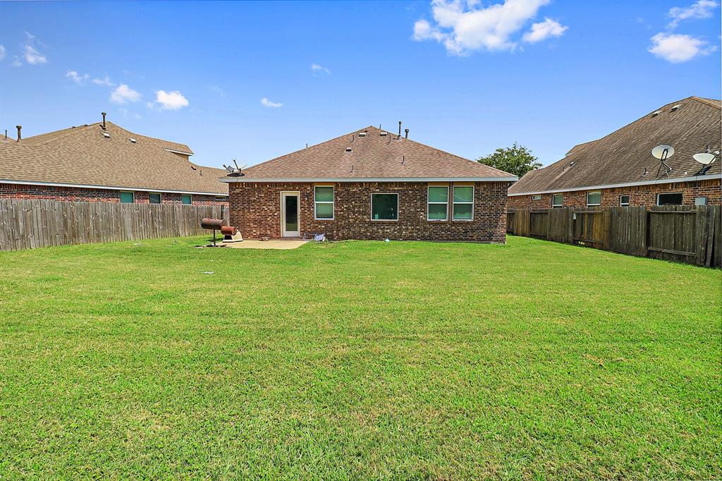 4418 Legends Bay Drive, Baytown, Texas image 22