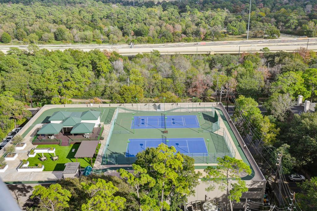 121 N Post Oak Lane 1805