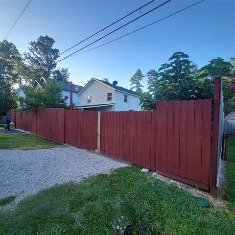 11960 Canal Street Willis TX 77318