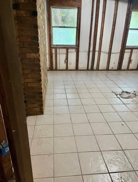 206 Garden W, Conroe, Texas image 6