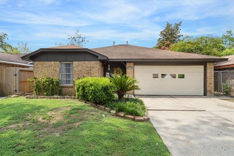 Single Family Residence in Pasadena TX 1418 Circle Park St.jpg