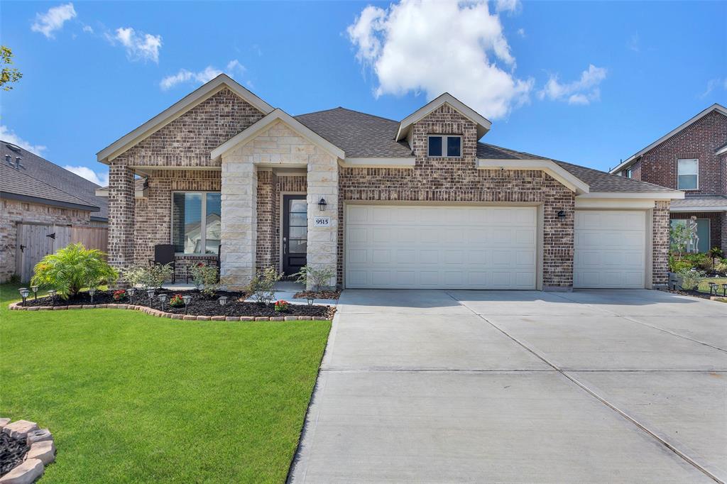 9515 Marble Park Lane, Baytown, Texas image 1