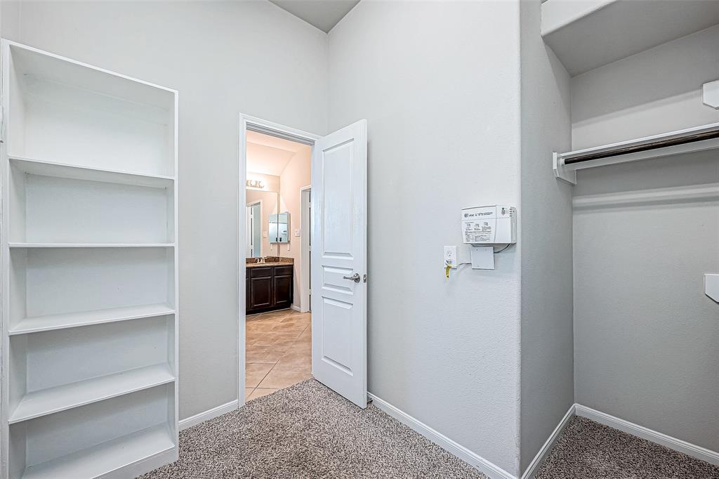 9154 Sunlight Oak Lane, Houston, Texas image 28