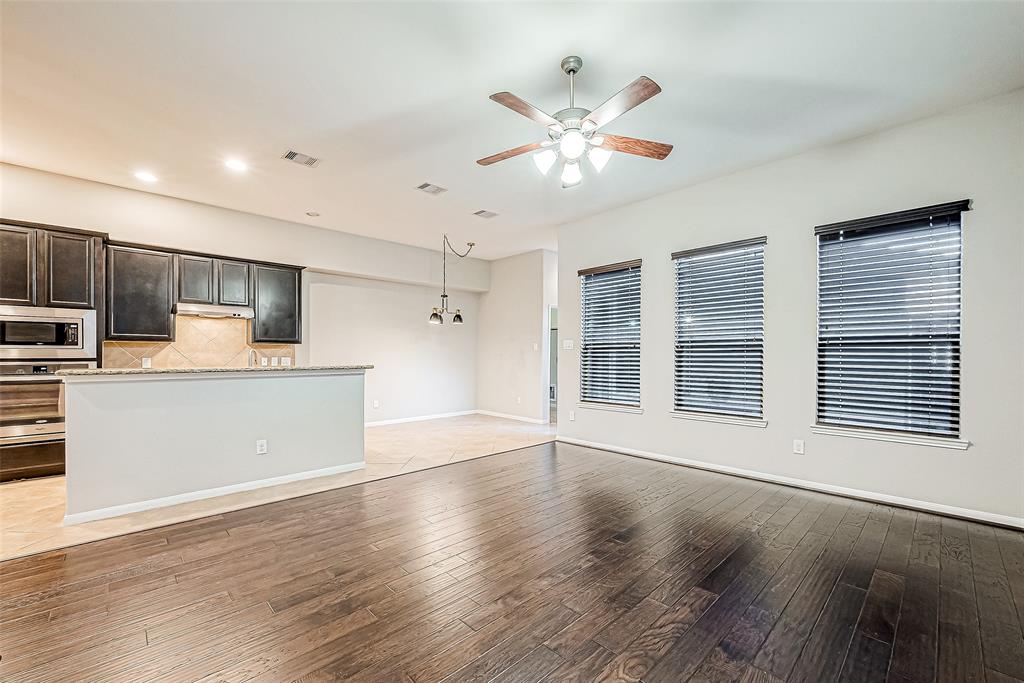 9154 Sunlight Oak Lane, Houston, Texas image 14
