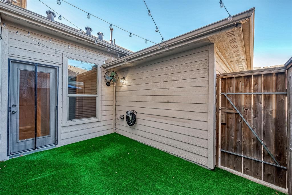 9154 Sunlight Oak Lane, Houston, Texas image 36