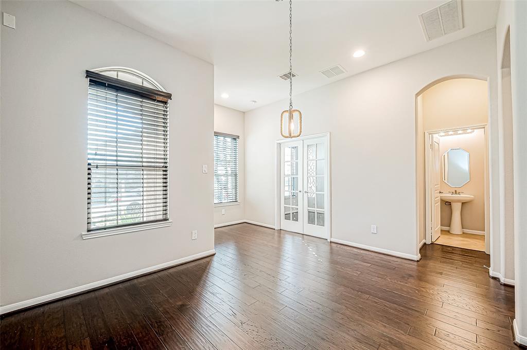 9154 Sunlight Oak Lane, Houston, Texas image 6