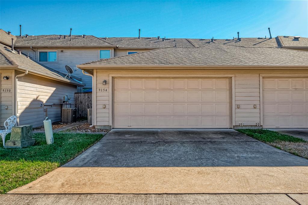 9154 Sunlight Oak Lane, Houston, Texas image 38