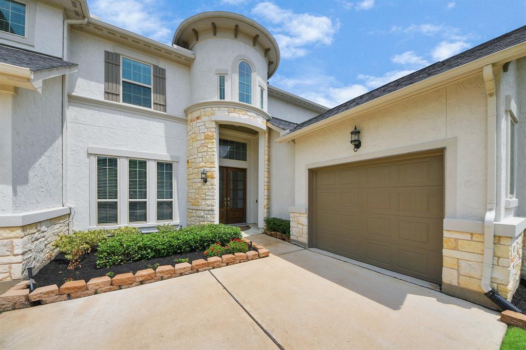 4834 Avalon Plantation Drive, Missouri City, Texas image 6