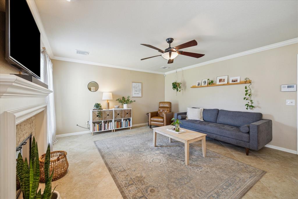 1307 Lamplight Trail Drive, Katy, Texas image 14