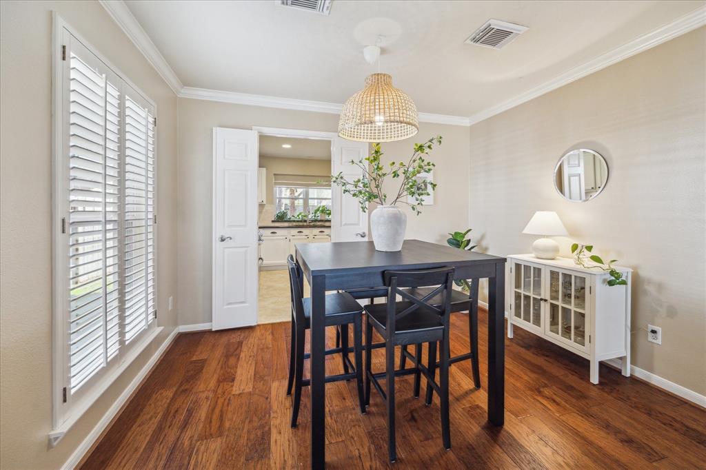 1307 Lamplight Trail Drive, Katy, Texas image 8