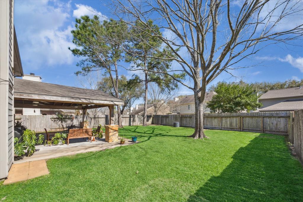 1307 Lamplight Trail Drive, Katy, Texas image 32