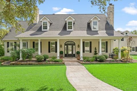 A home in La Grange