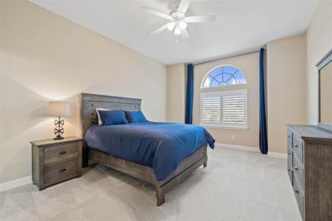 Single Family Residence in Houston TX 9607 Majestic Canyon Lane 43.jpg