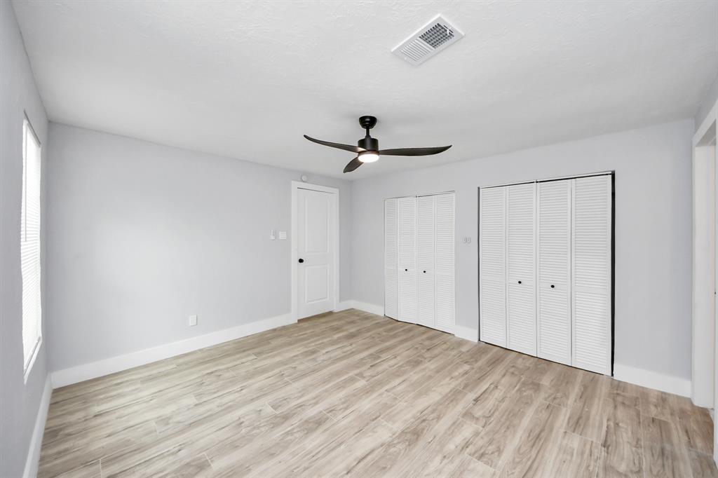 503 Schilling Street, Baytown, Texas image 32