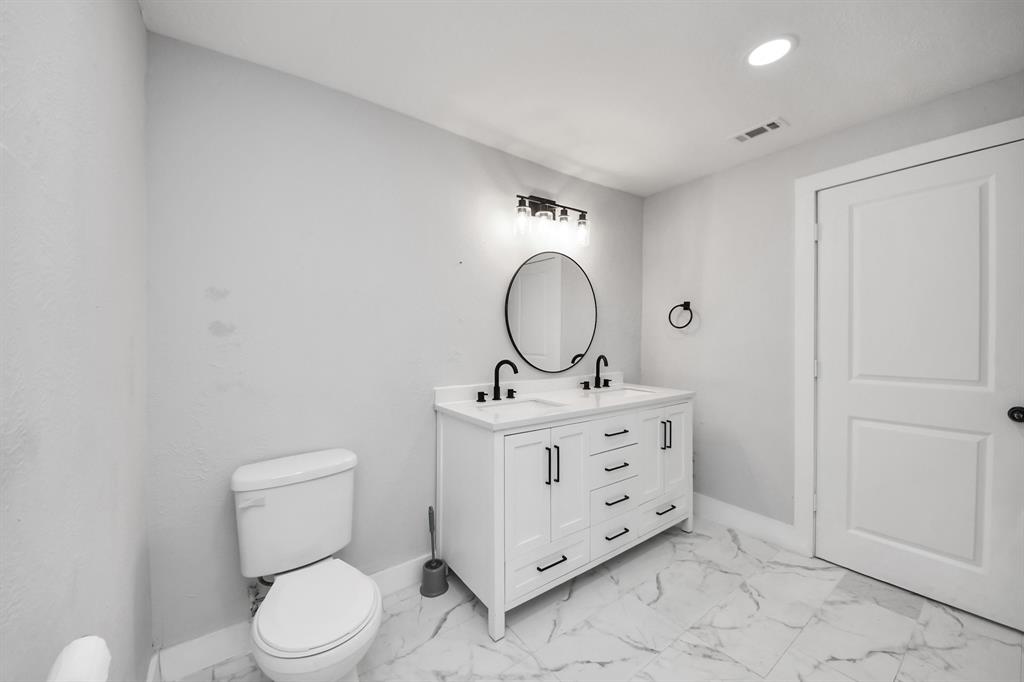 503 Schilling Street, Baytown, Texas image 37