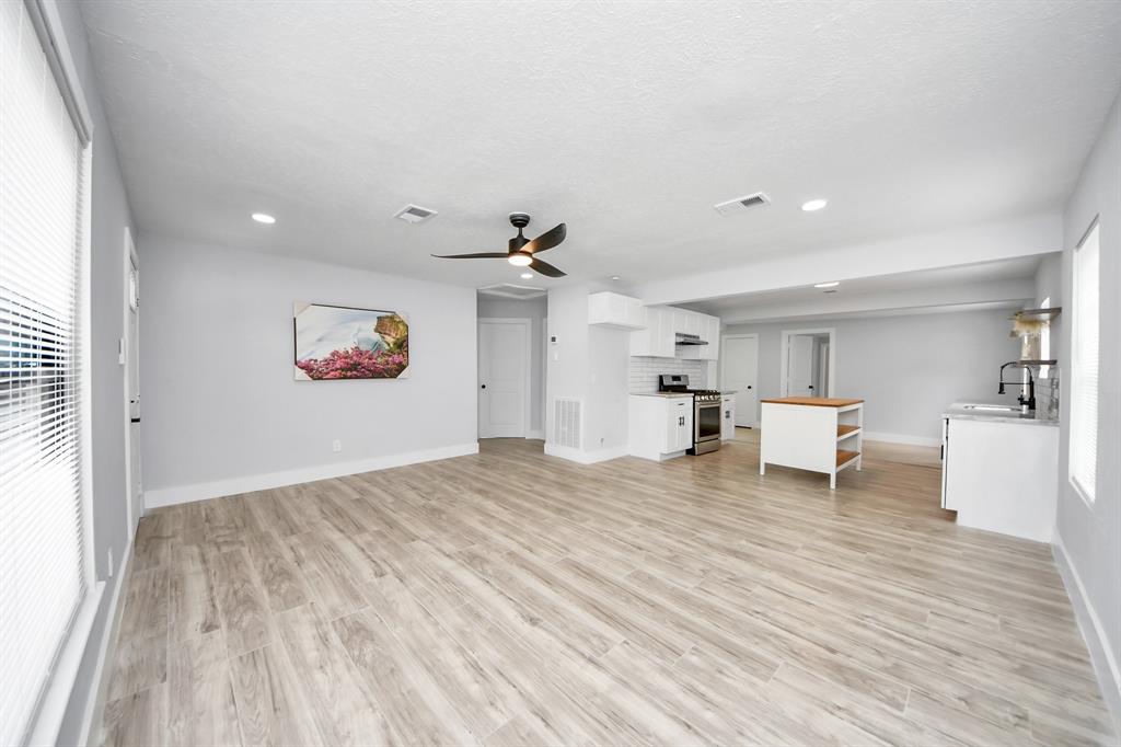503 Schilling Street, Baytown, Texas image 13