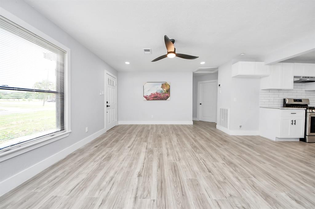 503 Schilling Street, Baytown, Texas image 19