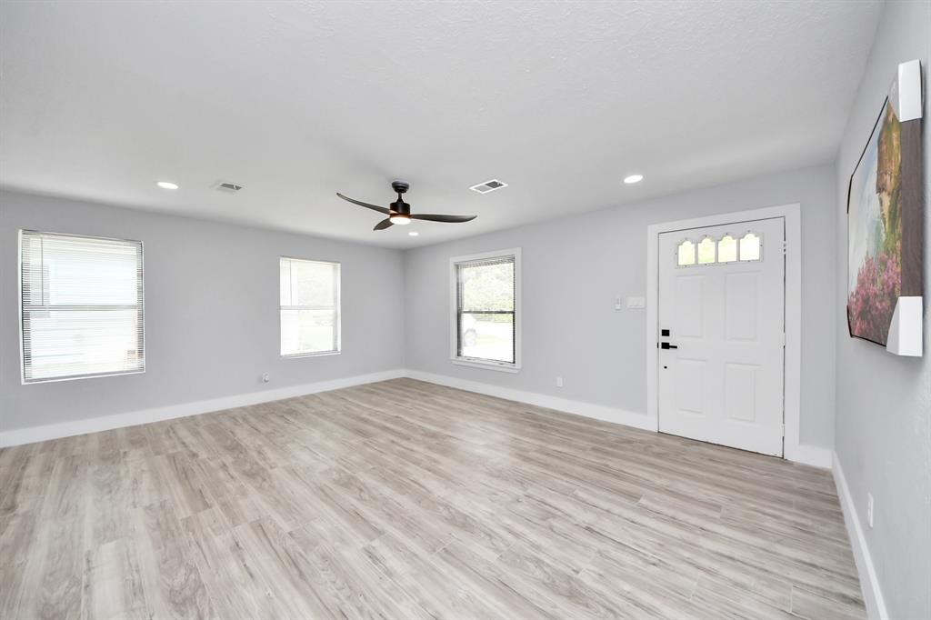 503 Schilling Street, Baytown, Texas image 15