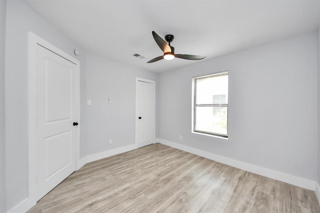 503 Schilling Street, Baytown, Texas image 42