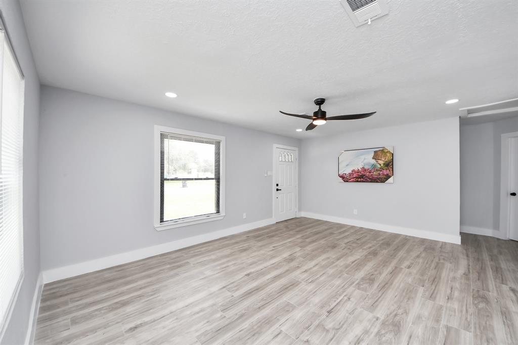 503 Schilling Street, Baytown, Texas image 14