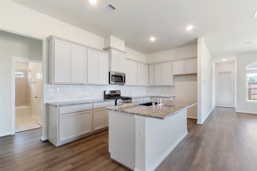 32326 Green Ash Drive, Waller, Texas image 11