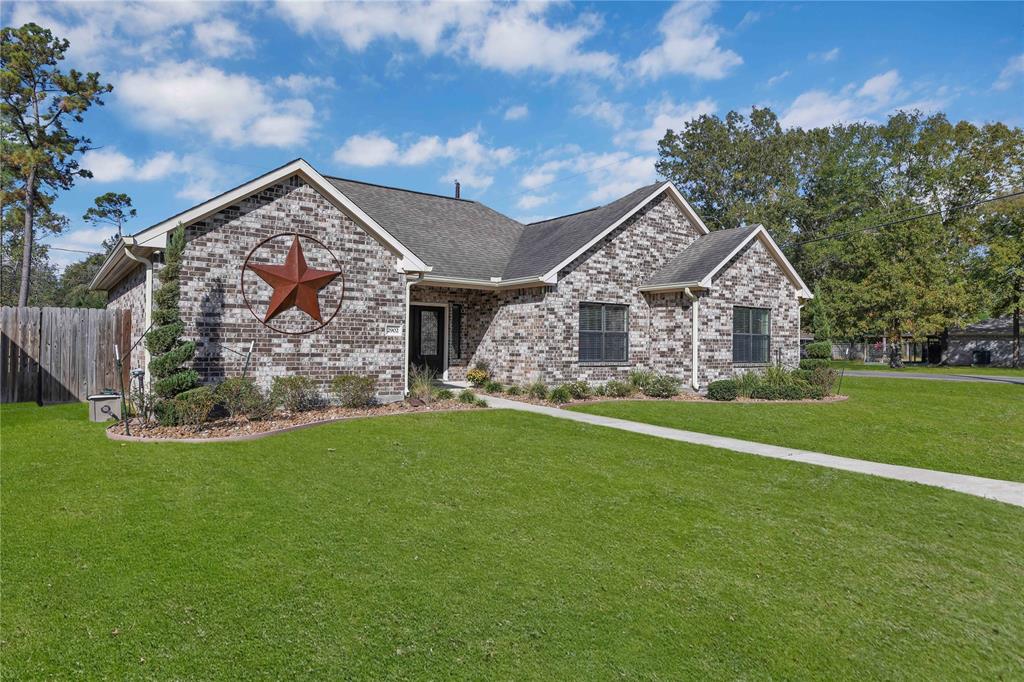 2902 Indian Mound Trail, Crosby, Texas image 2