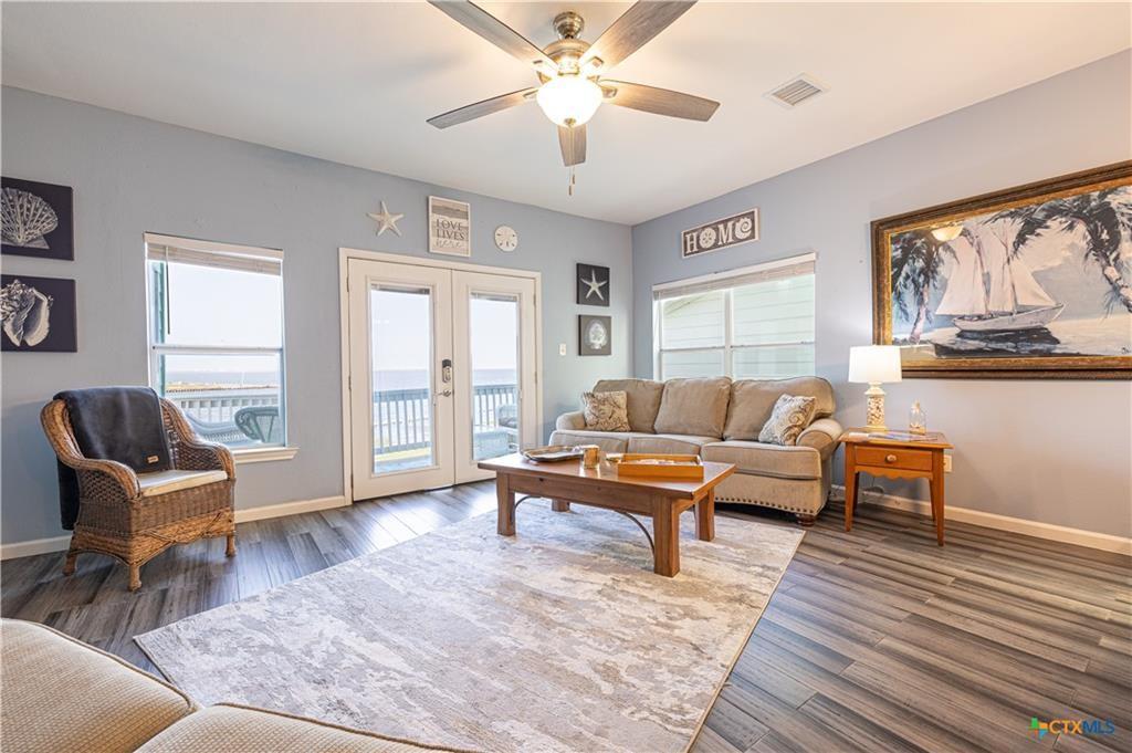106 Clement Cove, Port Lavaca, Texas image 6