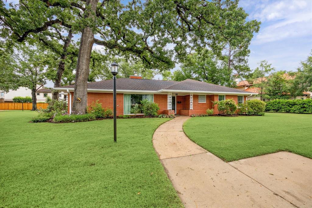 920 Hickory Hollow Street