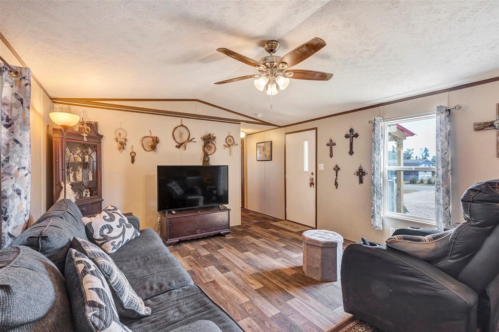 749 Bradford Street, Conroe, Texas image 5