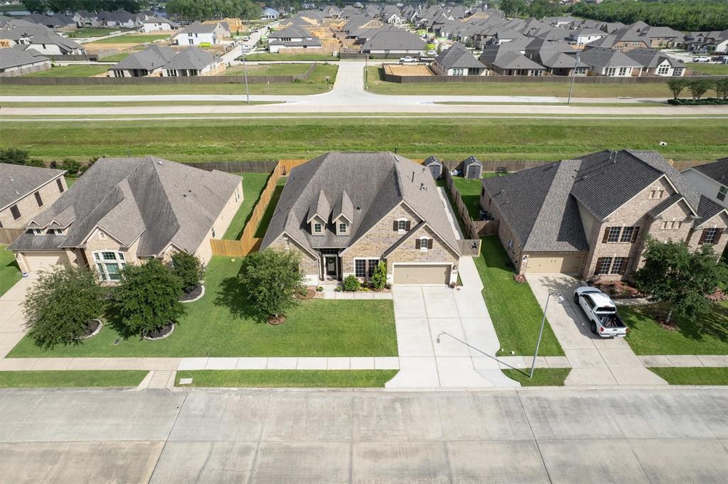 11822 Pearl Lane, Mont Belvieu, Texas image 36